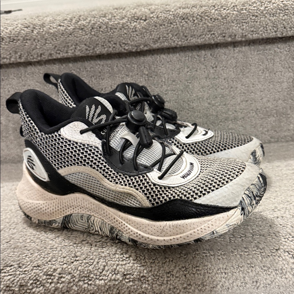 Under armour Steph curry Black and White basketball shoes